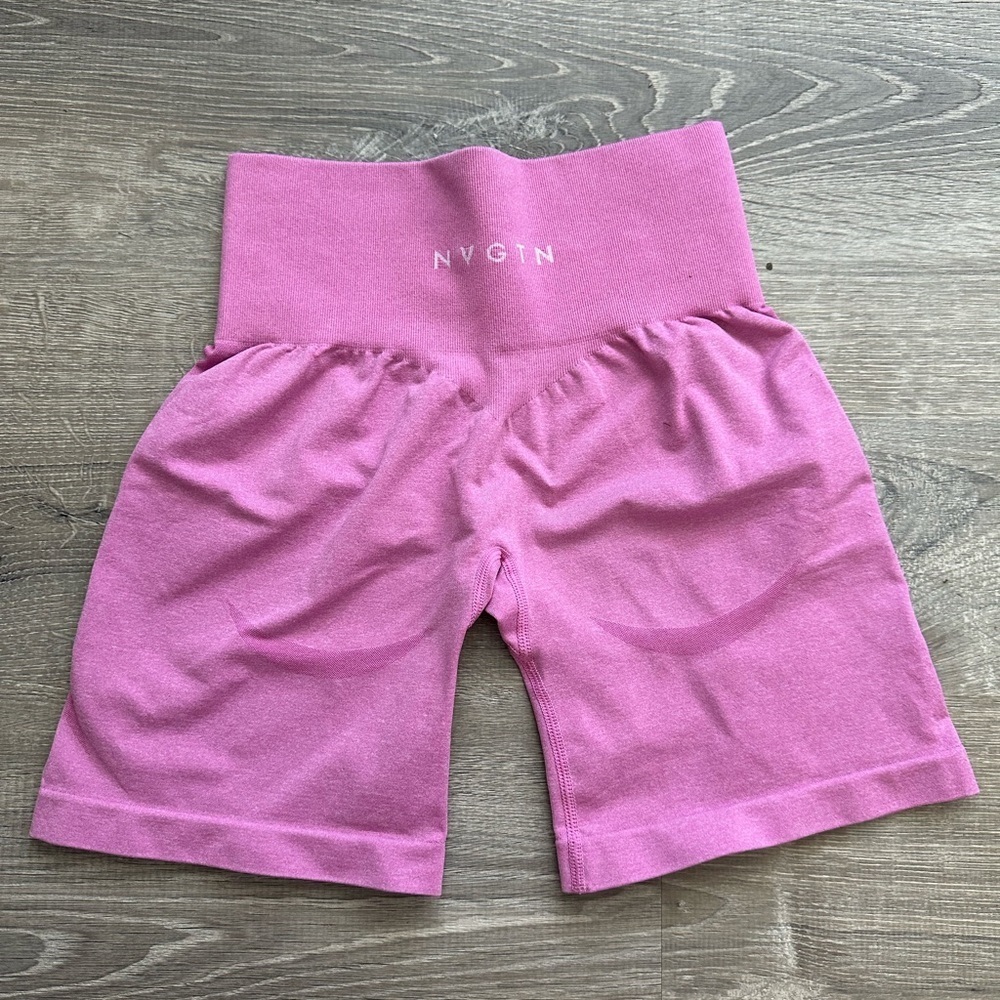 Size XS- NVGTN contour seamless shorts- bubblegum pink